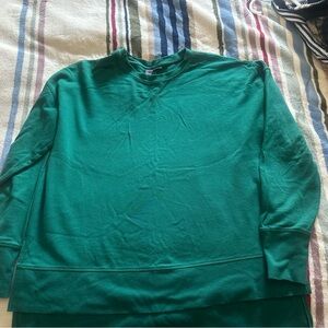 Sweaty Betty Green Sweatshirt w/ thumb holes